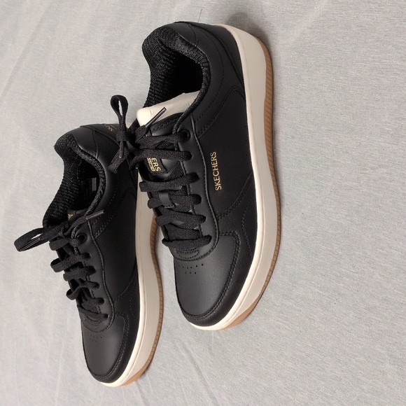 Brown Leather Crossbody Bag & Skecher Black Leather Sport Court 2.0 In Box - Picture 8 of 12